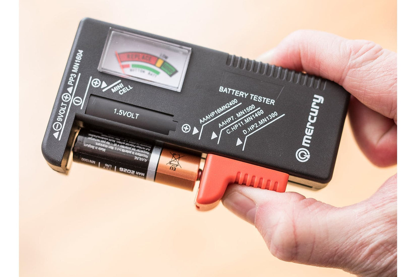 Universal Analogue Battery Tester